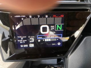 Yamaha Tracer 9 GT Negra y Blanca