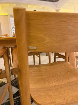 Mesa de madera y 4 sillas Sklum