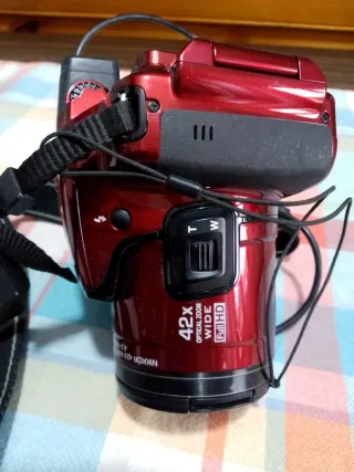 Nikon Coolpix P520 Fotocamera Digitale Rossa