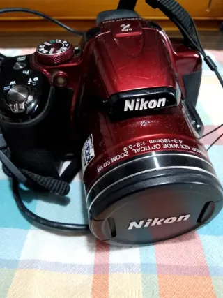 Nikon Coolpix P520 Fotocamera Digitale Rossa