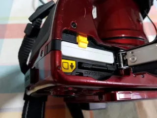 Nikon Coolpix P520 Fotocamera Digitale Rossa