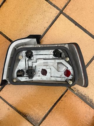 Piloto trasero izquierdo BMW E36 Berlina