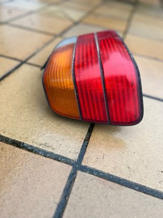 Piloto trasero izquierdo BMW E36 Berlina