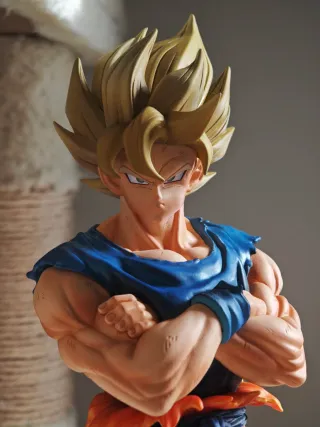 Figura Goku SSJ Saga Buu 32cm 1/6