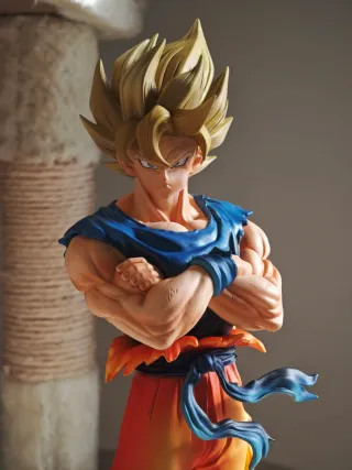 Figura Goku SSJ Saga Buu 32cm 1/6