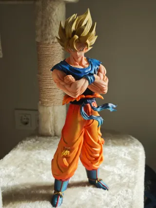 Figura Goku SSJ Saga Buu 32cm 1/6
