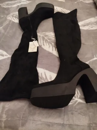 Botas de cuña negras