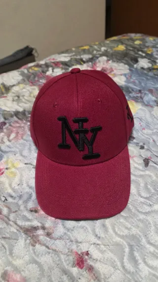 Gorra de Beísbos Granate Letras NY Negras Bordadas