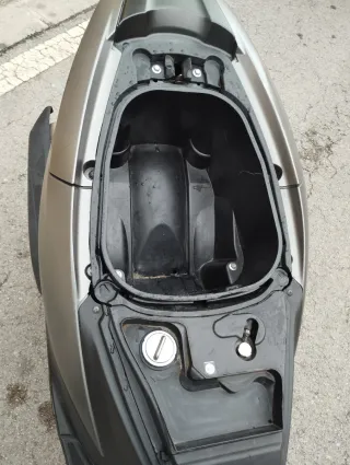 Yamaha Tricity 125 gris