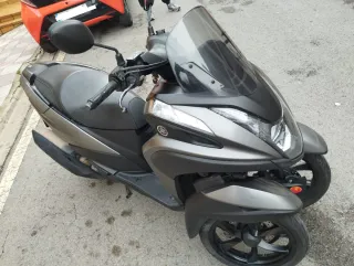 Yamaha Tricity 125 gris