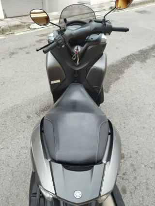 Yamaha Tricity 125 gris
