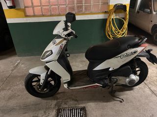 Aprilia Sport City 125 Scooter Blanca