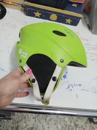 Casco Neak Peak infantil verde