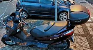 Suzuki Burgman 200 Impecable con Baúl