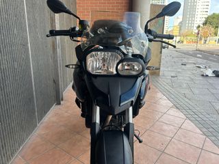 BMW F 700 GS Negra y Roja