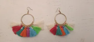 Pendientes dorados flecos multicolor