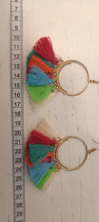 Pendientes dorados flecos multicolor