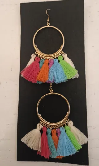 Pendientes dorados flecos multicolor