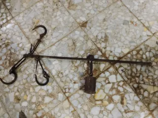 Báscula Romana Antigua