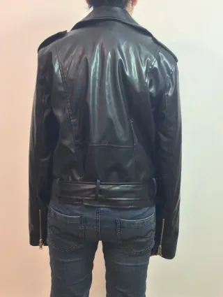 Giubbotto chiodo nero con cintura