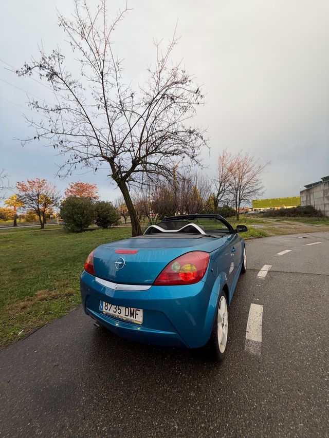 Opel Tigra 2006