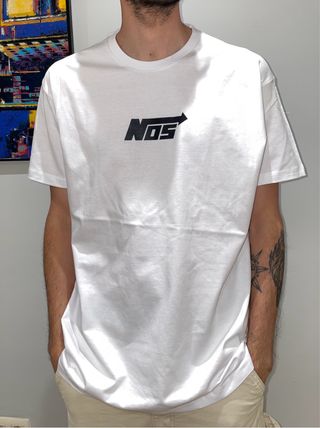 Camiseta blanca talla M diseño NOS , corte normal