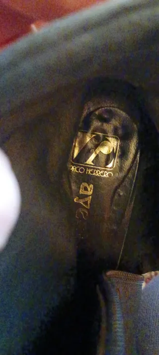 Botines charol Paco Herrero.