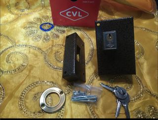 Cerradura de sobreponer CVL con llaves