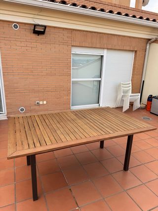 Mesa de exterior extensible madera y metal