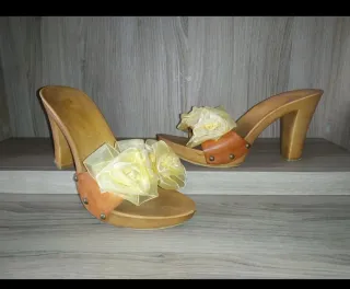 Zoccoli tacco 9 cm, numero 36