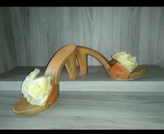 Zoccoli tacco 9 cm, numero 36