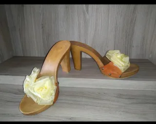 Zoccoli tacco 9 cm, numero 36