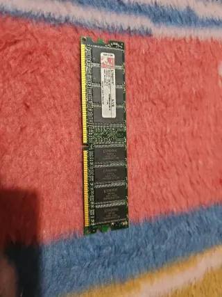 Memoria RAM Kingston KVR400X64C3A/1G