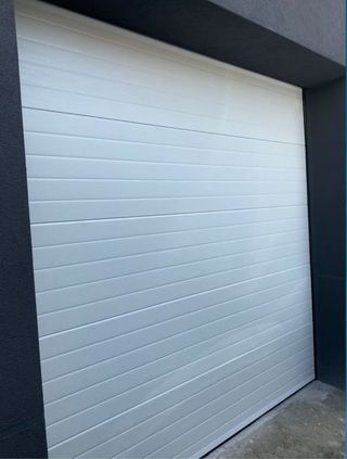 Oferta *Puerta Seccional nueva blanca