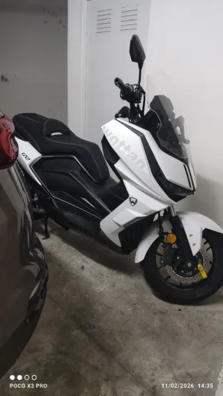 WOTTAN GT2 . 300 CC. BLANCO