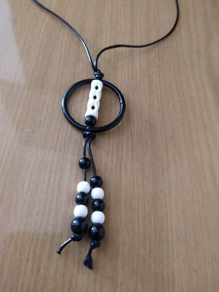 Collana con ciondolo cerchio e perle