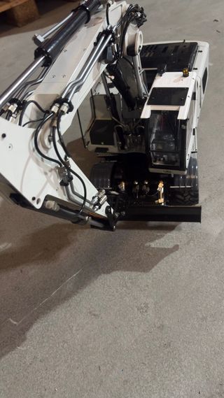 : Excavadora R946 Hidráulica