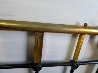 Cabecero forja antiguo metal negro y dorado