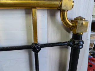 Cabecero forja antiguo metal negro y dorado