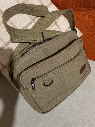 Bolso bandolera de lona verde