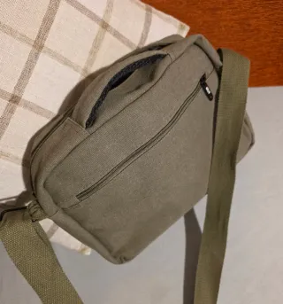 Bolso bandolera de lona verde