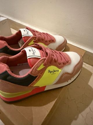 Zapatillas Pepe Jeans rosas y amarillas