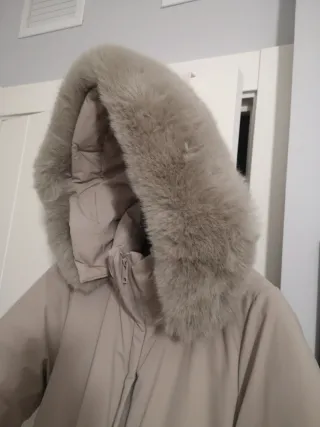 Abrigo Nuevo, de Monte Cervino acolchado beige