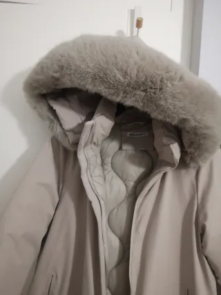 Abrigo Nuevo, de Monte Cervino acolchado beige