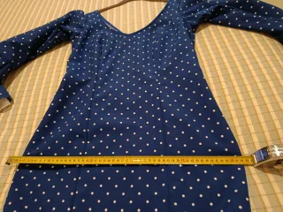 Traje de flamenca azul con lunares blancos