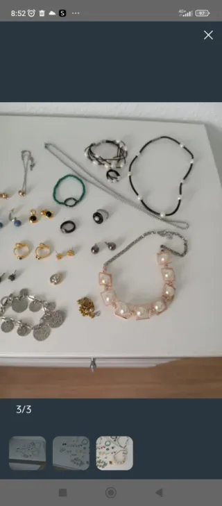 Lote bisutería y relojes