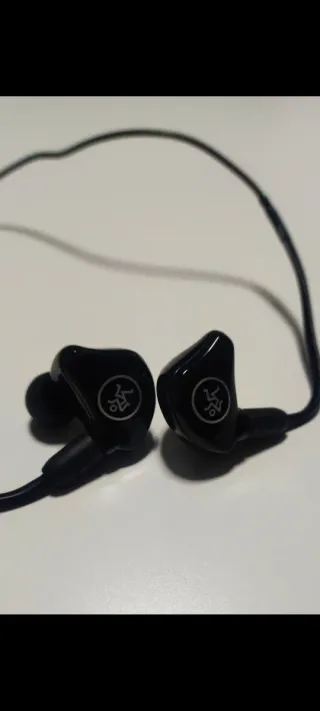 Auriculares Mackie Negros