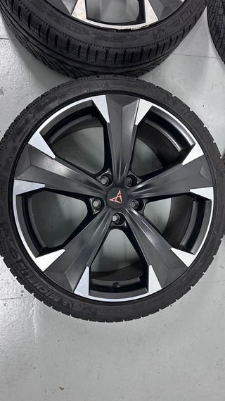 Llantas 19 Invierno 235/35R19 Cupra