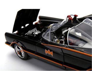 Batmovil Jada 1:18 TV 1966 PRECINTADO
