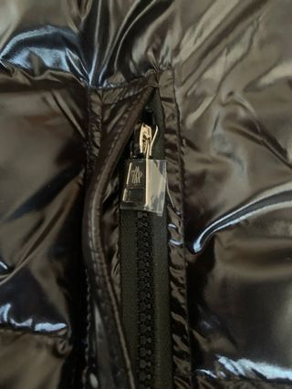 Abrigo Moncler Montbeliard Negro Corto con Capucha